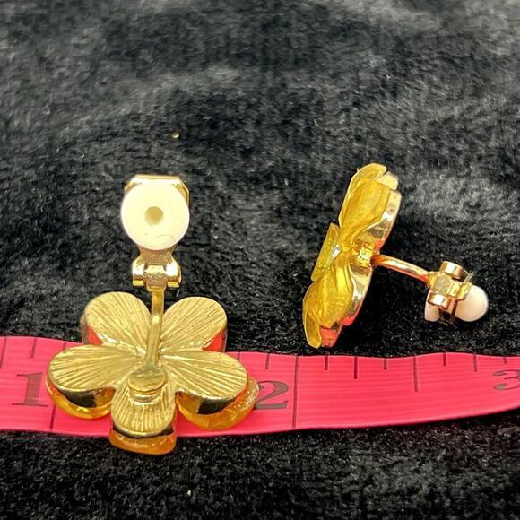Hawaiian Plumeria VTG Clip on Earrings Vintage Jewelry Party Event Holiday - Picture 3 of 6